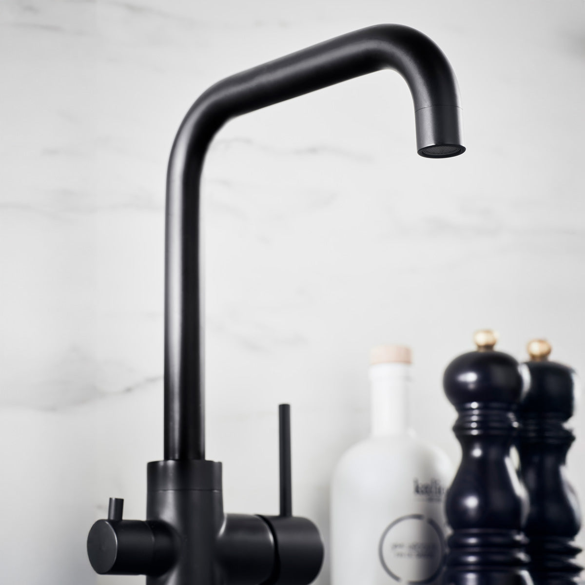 Køkkenarmatur Hafa Stand Sort med Lukning