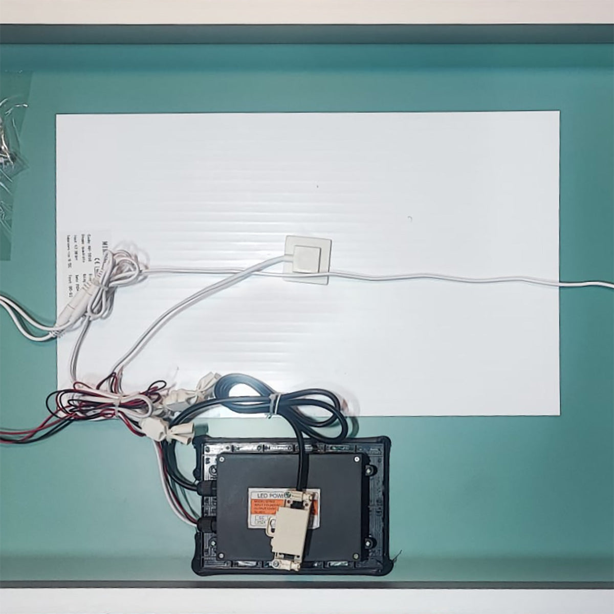 Badeværelsesspejl Dugfri LED med Bluetooth 80x65 cm Tenfors Spoty