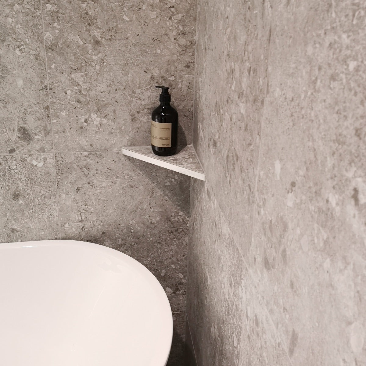 Brusehylde Tile In Air Brushed