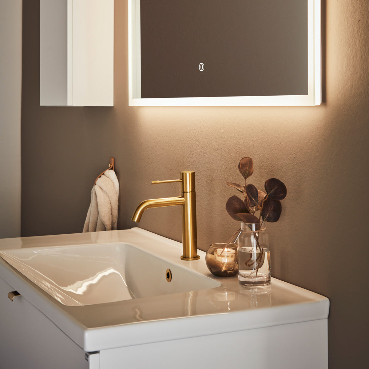 Håndvaskbatteri Hafa Fine Lav Mat Børstet Messing