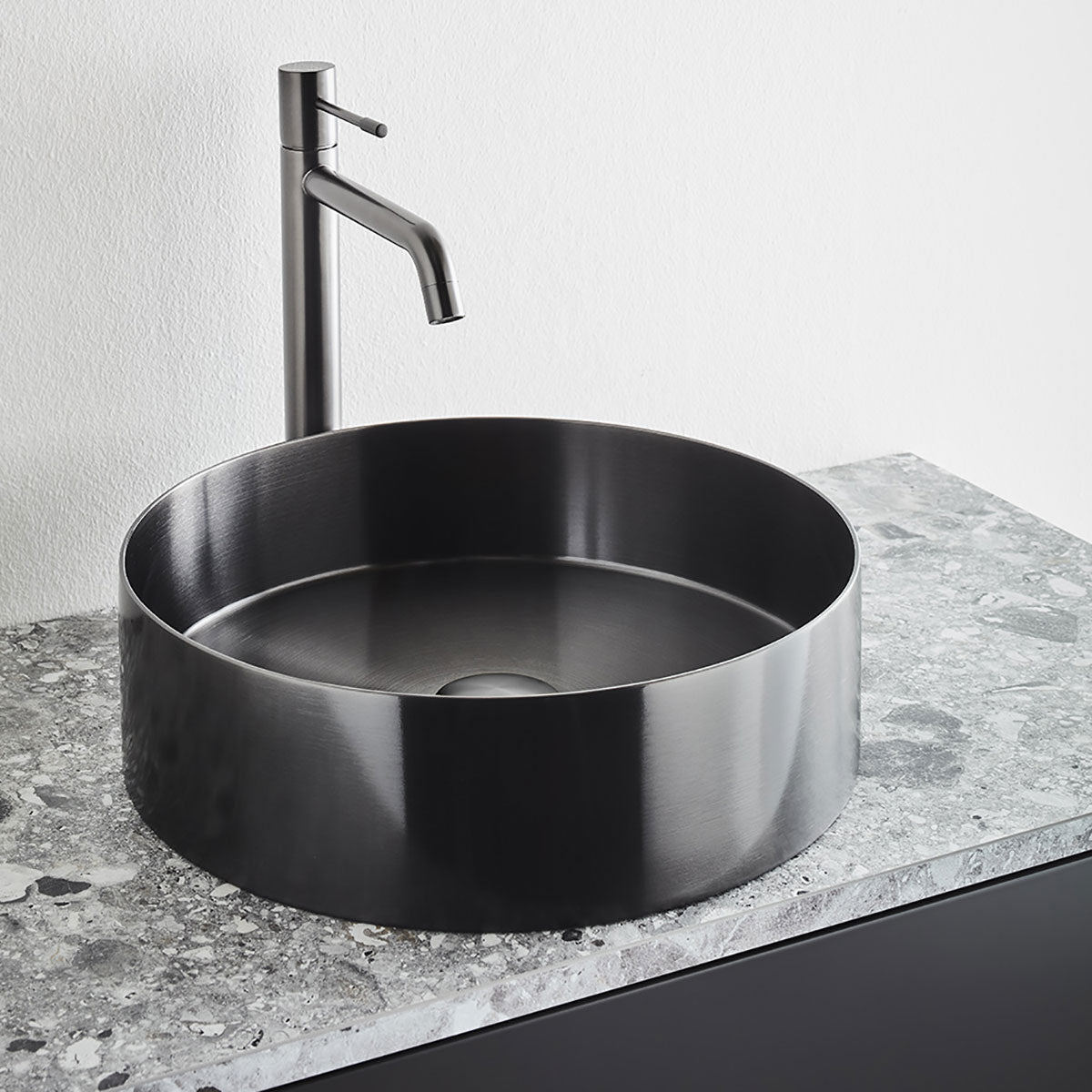 Fritstående Håndvask Hafa Circle Steel Børstet Sortkrom