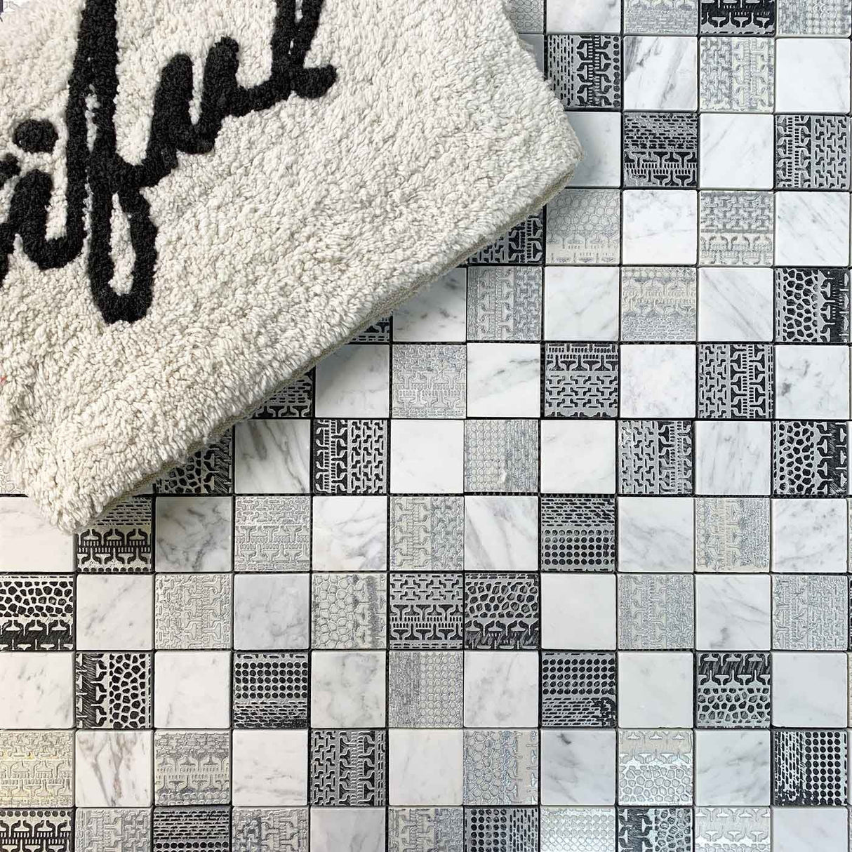 Mosaik Laura