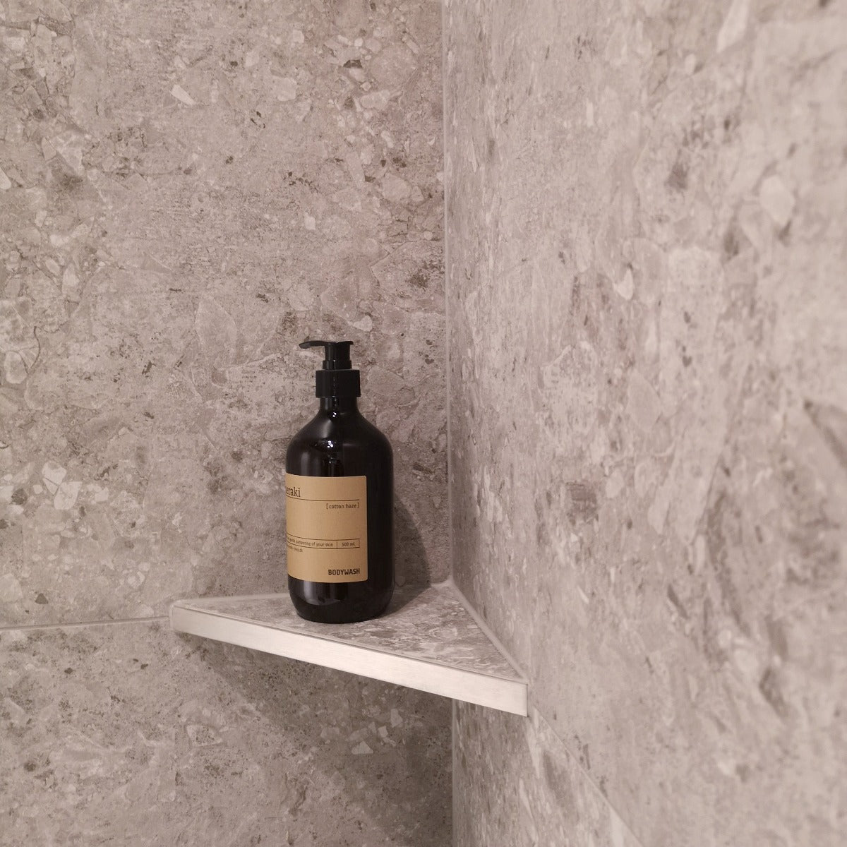 Brusehylde Tile In Air Brushed